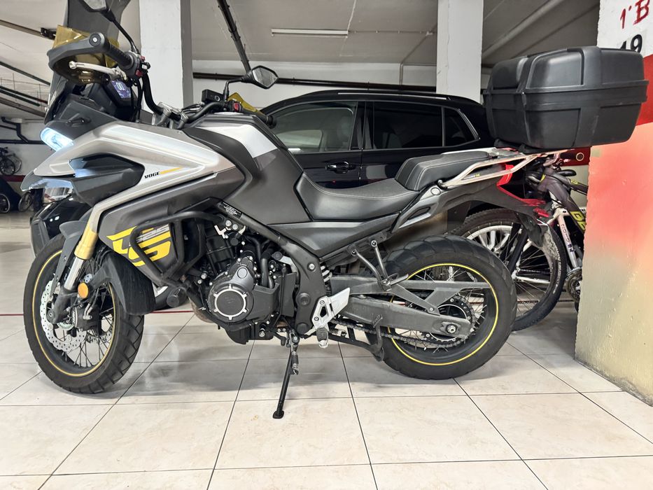 Voge 525 dsx - 5000kms - c/ top case