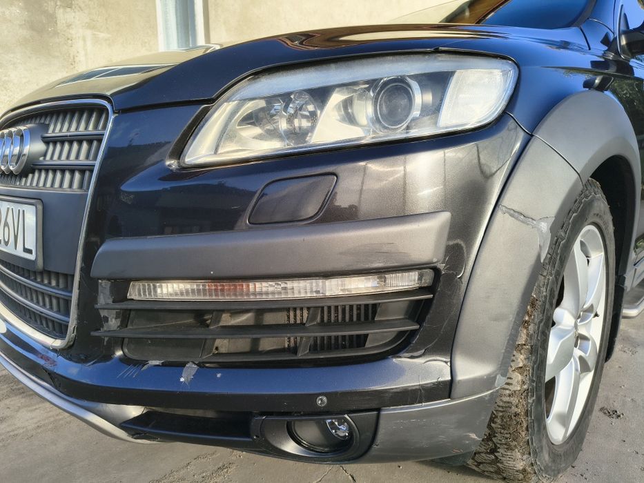 Audi Q7 4.2 tdi. 6 osobowe.