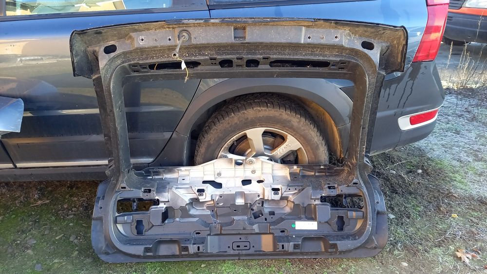 Вольво Volvo V90 кришка багажника