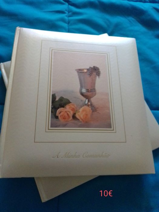 Vendo álbuns para fotos de primeira comunhão.
