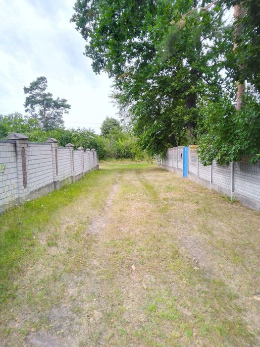 Погреби. Продам земельну ділянку під забудову 11 соток під лісом.