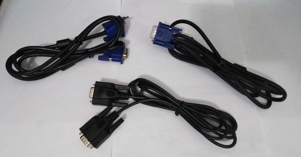Cabos VGA.