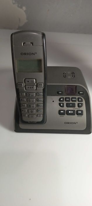 Телефон безпроводной робочи.