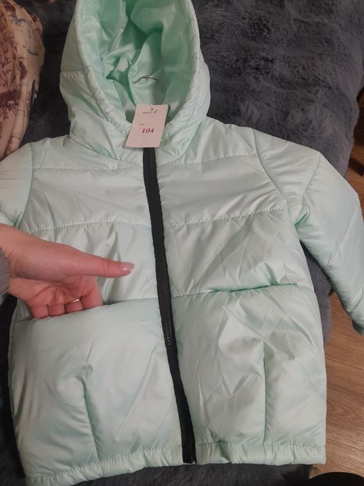 Куртка для дівчинки 104 НОВА