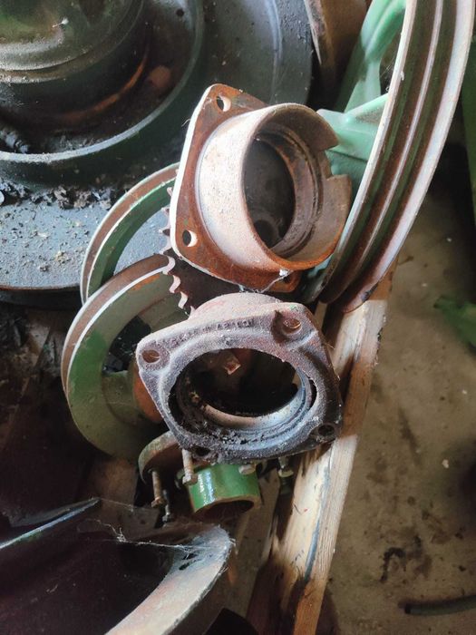 Koło pasowe, napinacz, koło pośrednie John Deere 1188 hydro4
