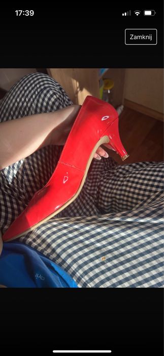 Szpilki ryłko ze skóry