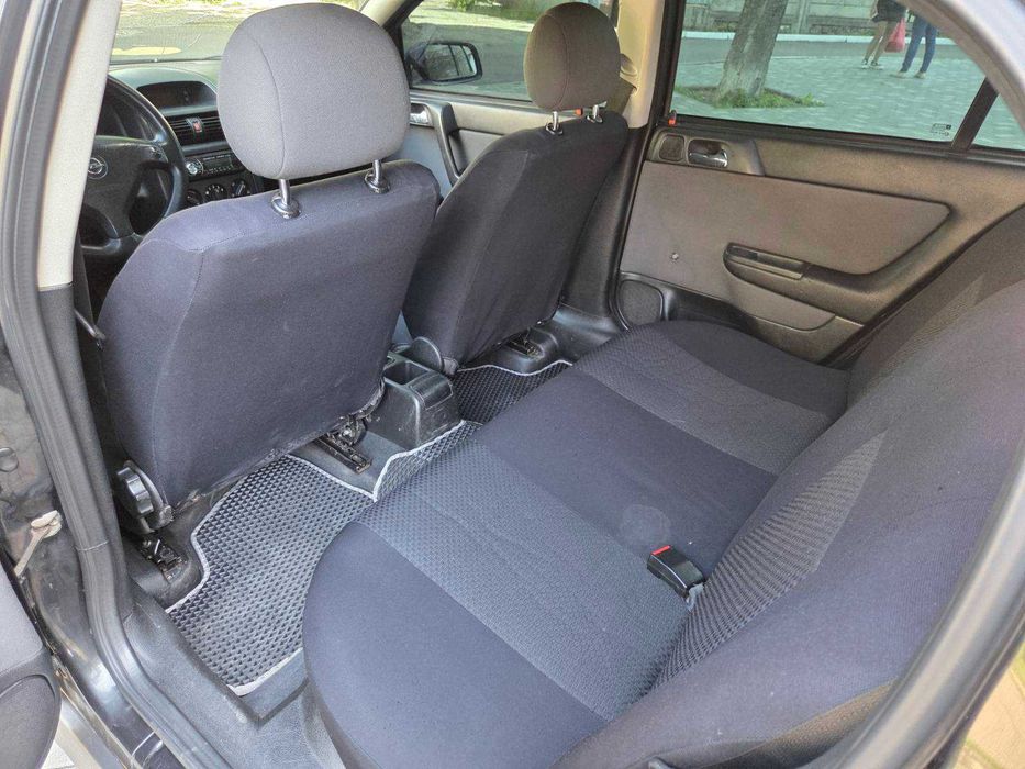 Продам Opel Astra 2006р. Один власник з автосалону, рідний пробіг!