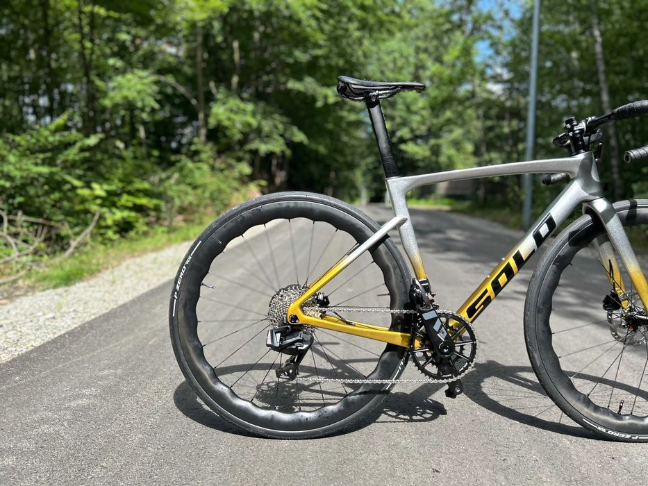 SZOSOWY AERO FRAMESET, karbonowa rama i widelec, customowe malowanie