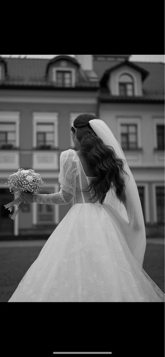 Весільна сукня