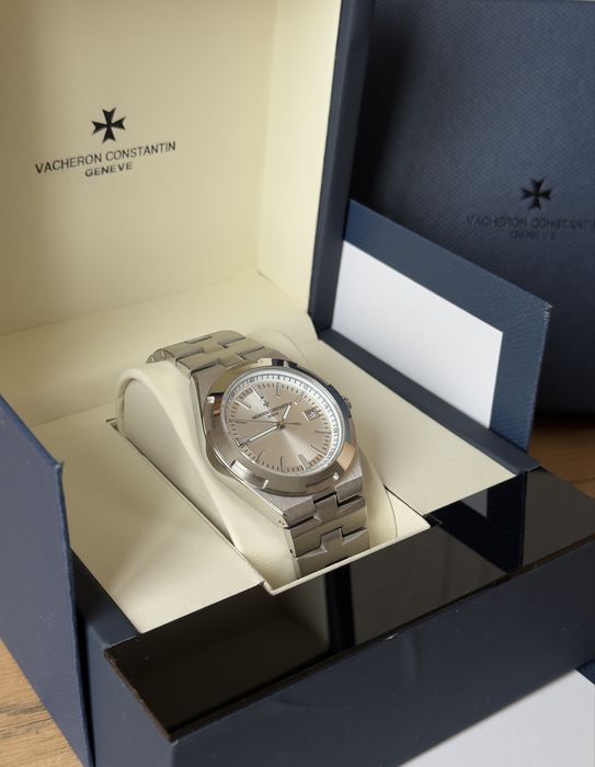 Годнник Vacheron Constantin Overseas White