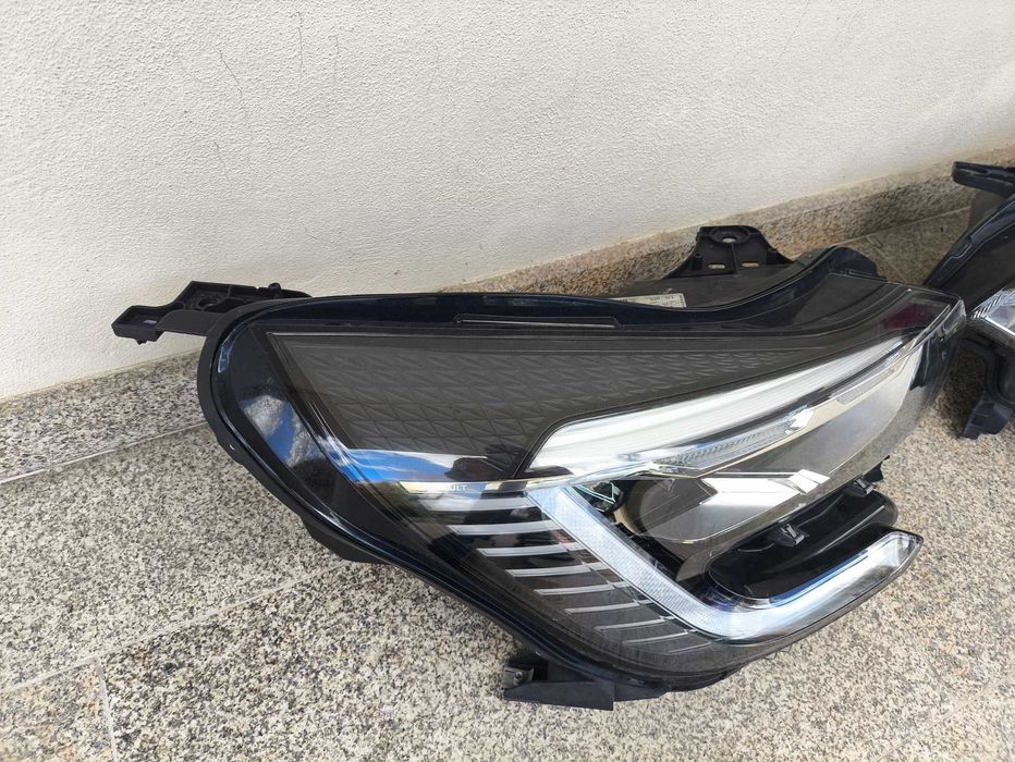 Renault Captur óticas faróis full led