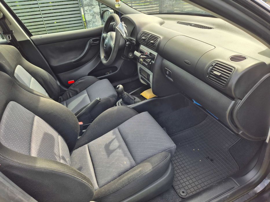 Seat Leon 1 1.6 Benzyna 2005