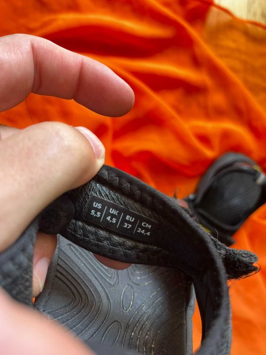 Sandały dziecięce 4F rozmiar 37