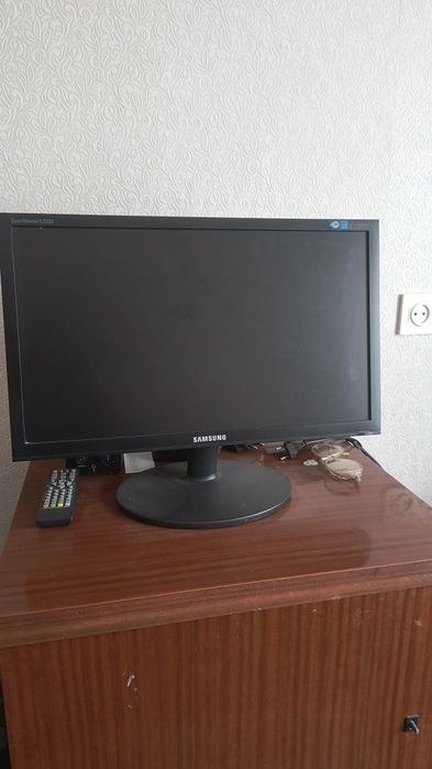 Продается Монитор 21.5"