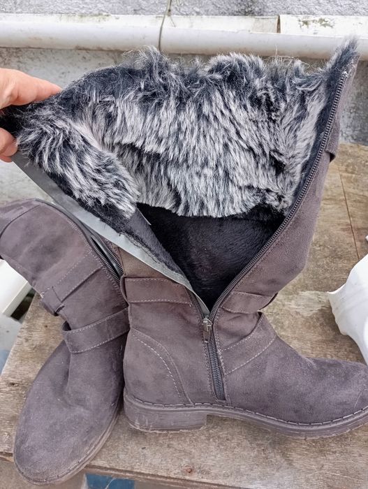 Botas com pelo 39