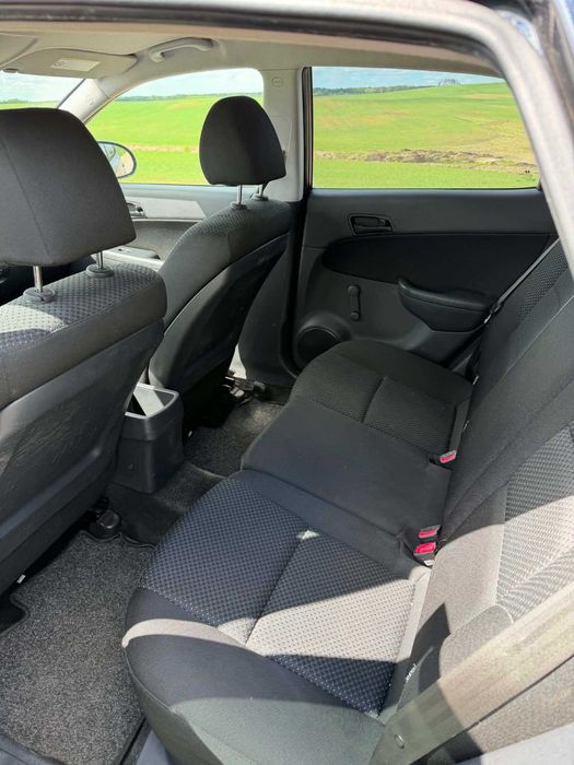 Hyundai i30 - 2010 rok, długie opłaty
