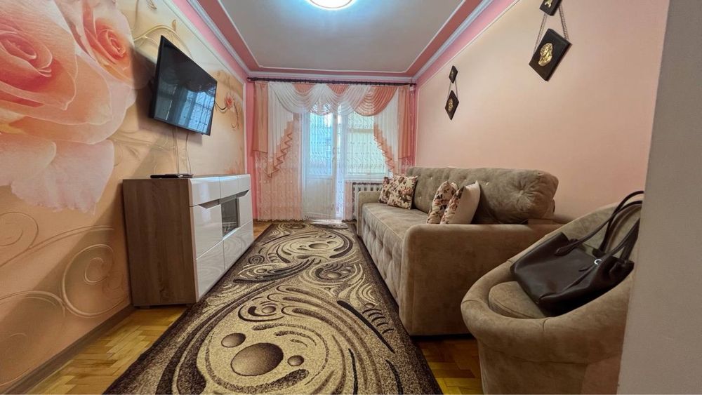 Продається затишна 2-кімнатна квартира по вул. Самбірській!