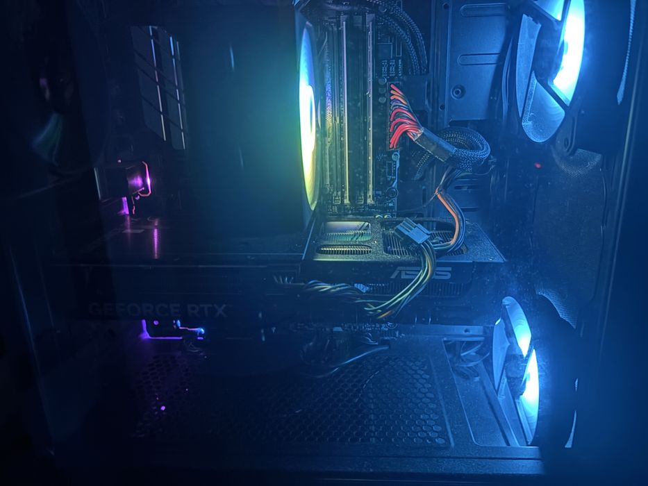 Sprzedam PC do Gier z RTX i AMD