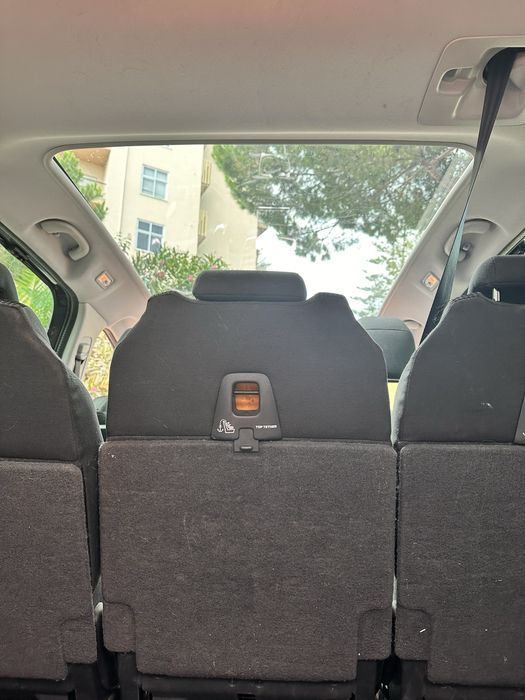 Peugeot 5008 — fotografia 12