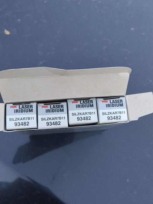 Продам свічки NGK -93482