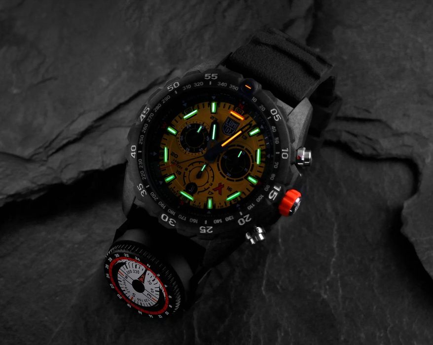 LUMINOX Bear Grylls Survival Master Series XB.3745 45 mm. 300 MT.
