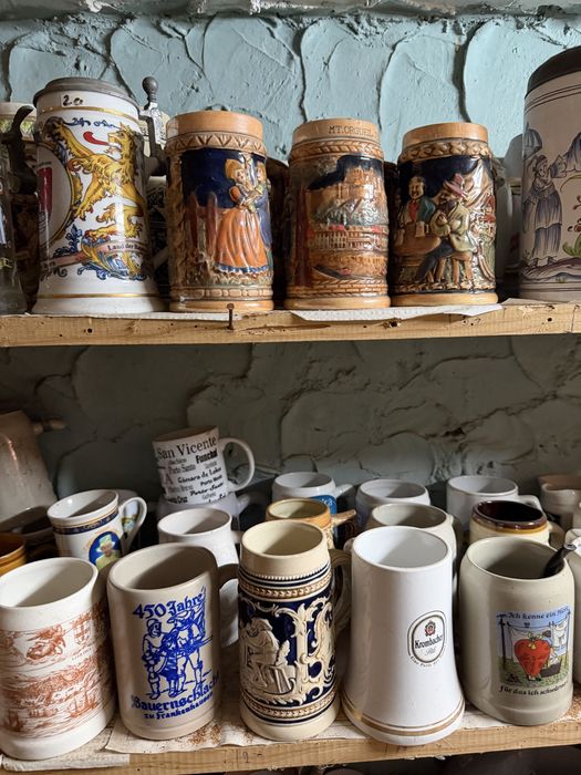 Colecção de Canecas, Cinzeiros, Copos e Chávenas de café