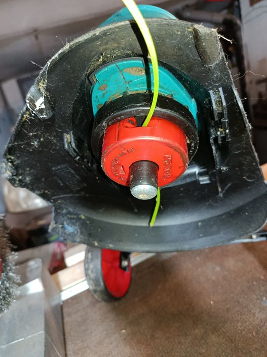 Тример коса bosch art 26 combitrim з колесами і запасними жилками