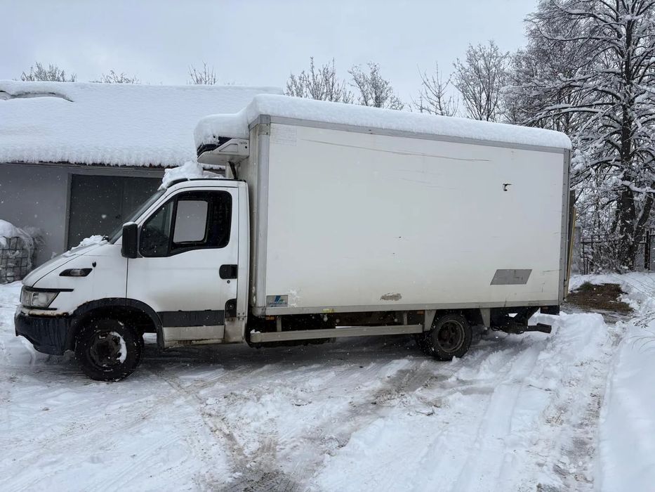 Iveco Daily 35C12  IVECO Daily 35C12 Izoterma, chłodnia sprawna, winda, FAKTURA VAT