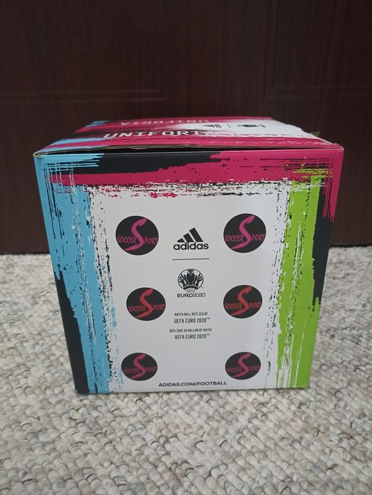 Piłka Adidas Uniforia