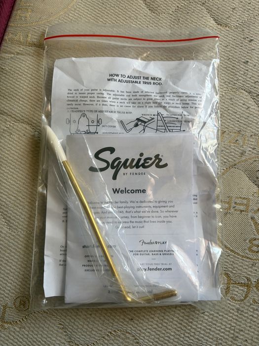 Squier 40th Anniversary Stratocaster SSB