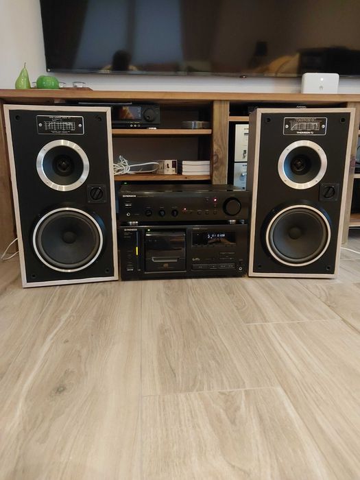 Zestaw stereo Pioneer - kolumny + wzmacniacz + CD 25 płyt