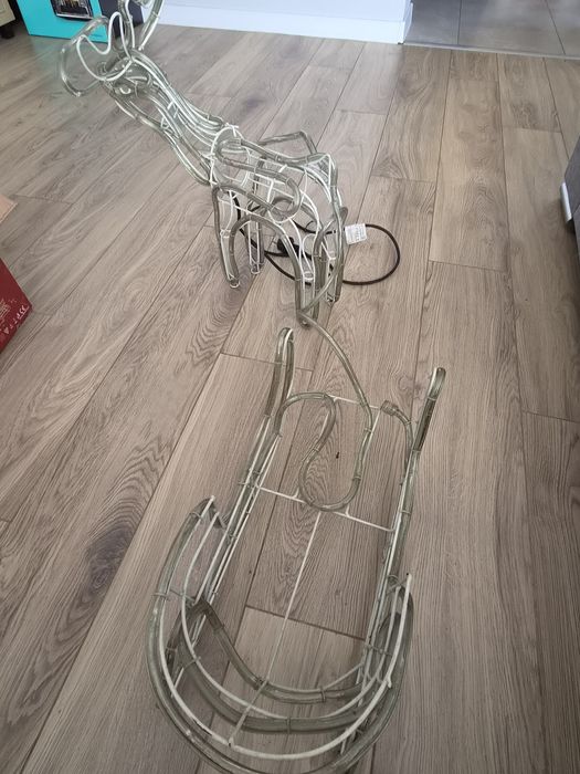 Renifer z saniami LED  ozdoba ogrodowa 150 cm