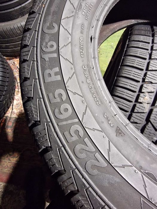 225/65/16 c Continental vancowinter 2,  7,5mm , super stan