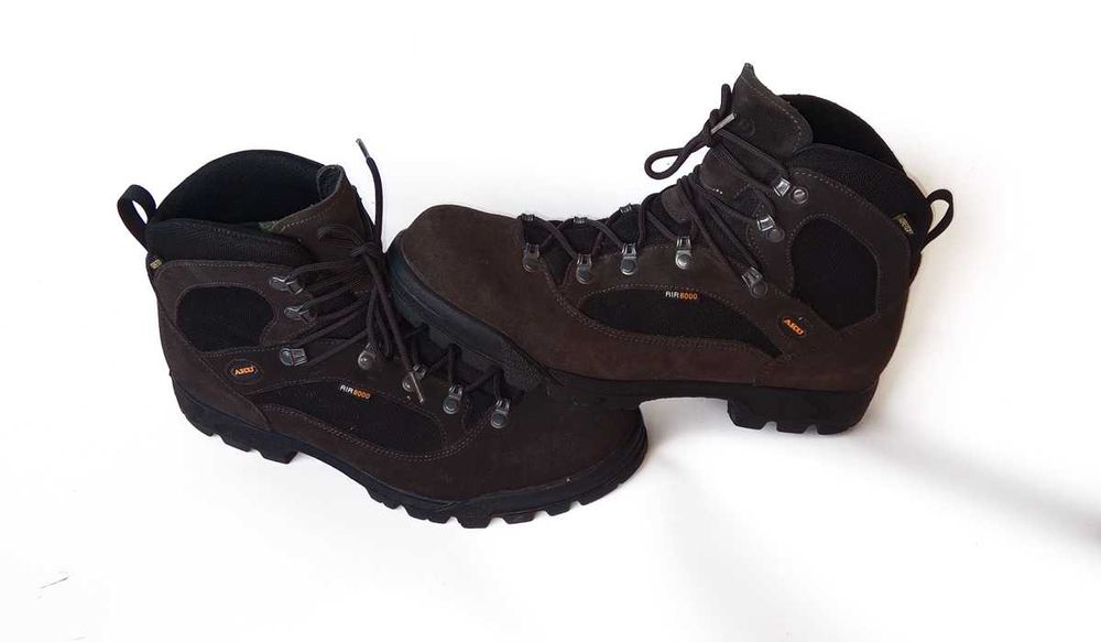 Buty AKU r 44 eu 9,5 uk wkł mierz 29 cm Trekkingowe Super Stan CZARNE