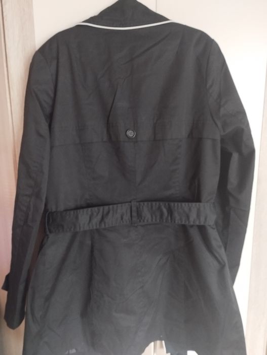 Trencz czarny damski C&A