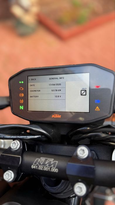Мотоцикл КТМ (KTM 790 Duke R )