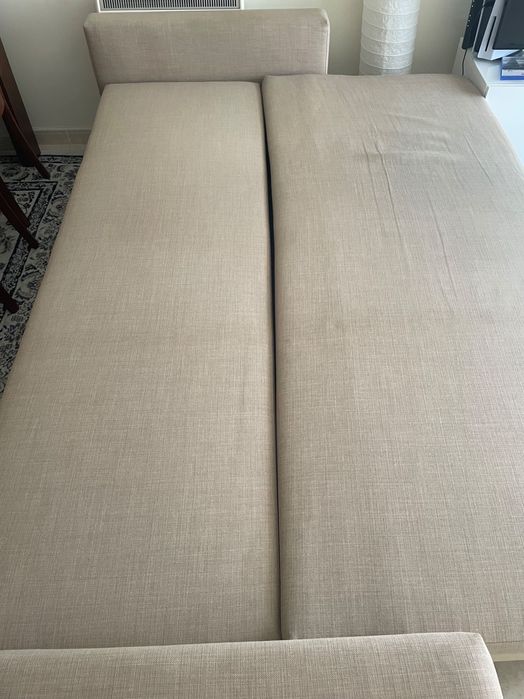 Sofá cama com arrumação