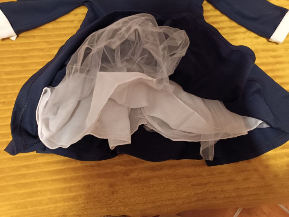 Vestido azul muito bonito para 5/6 anos