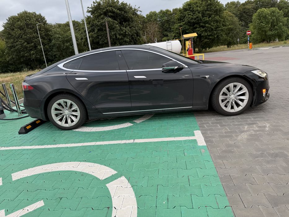 Tesla Model S 75D • 2018 • AWD • Безкоштовний Supercharging • Autopilot • Intel • Білий салон