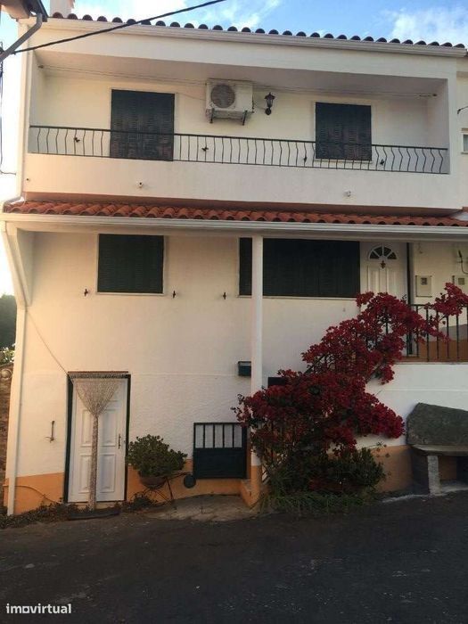 Moradia T2, em Sobral de Baixo, Pampilhosa da Serra.