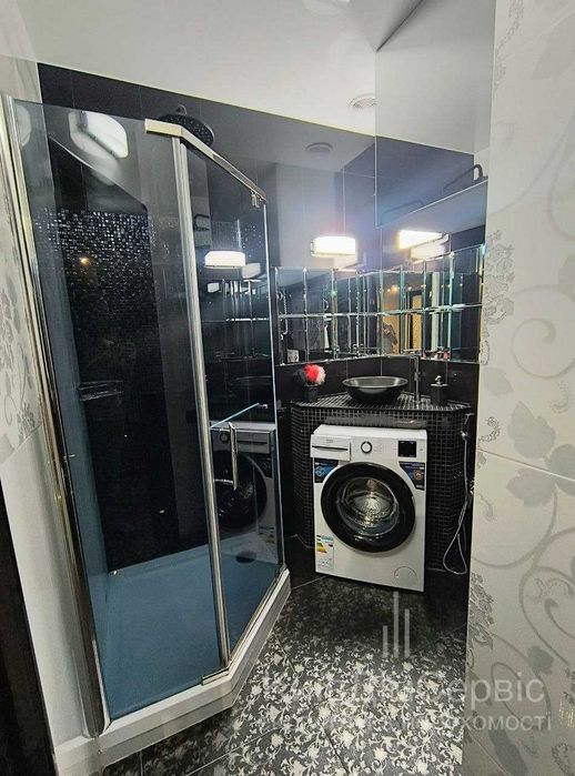 Продаж 2к квартири Госпітальна 2 Центр Печерський