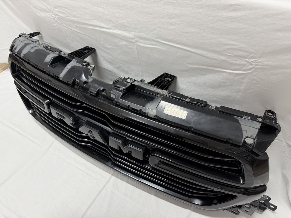 Atrapa Grill DODGE RAM V 1500 BLACK Kamerka KOMPLET 19r.-