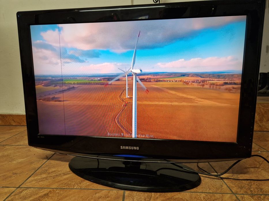 Telewizor samsung  32 całe