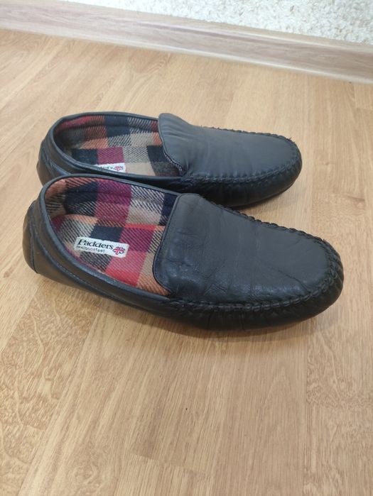 Продам черевики Clarks і мокасини Padders