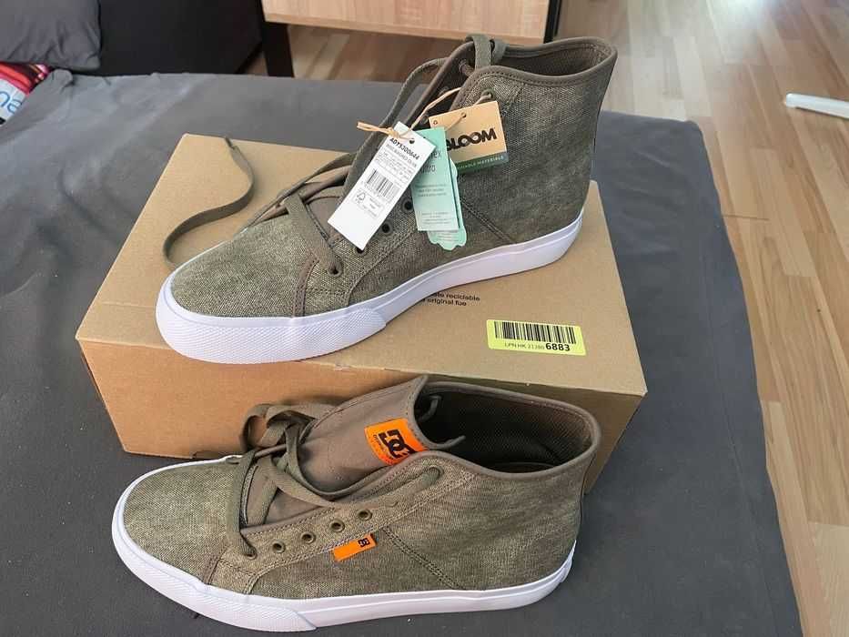 Nowe ORYGINALNE trampki DC Vegan w kolorze oliwkowym  Rozmiar 44,5