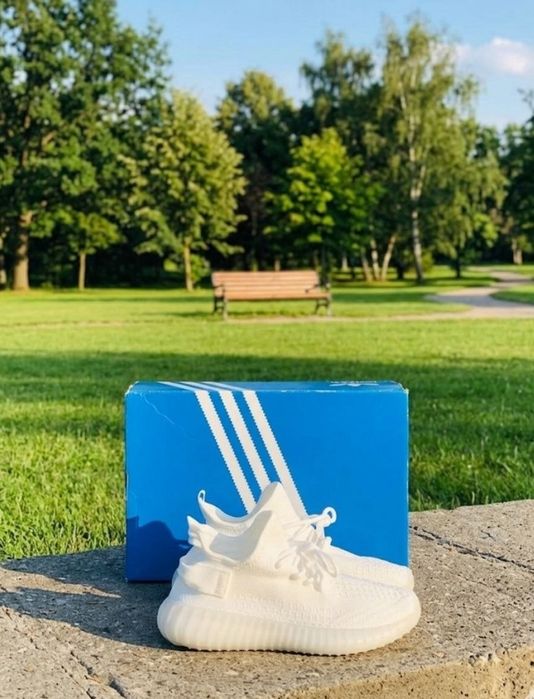 Чоловічі кросівки Adidas Yeezy Boost 350 V2/білі текстильні ізі адідас