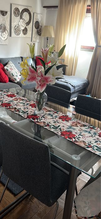 Mesa vidro sem cadeiras