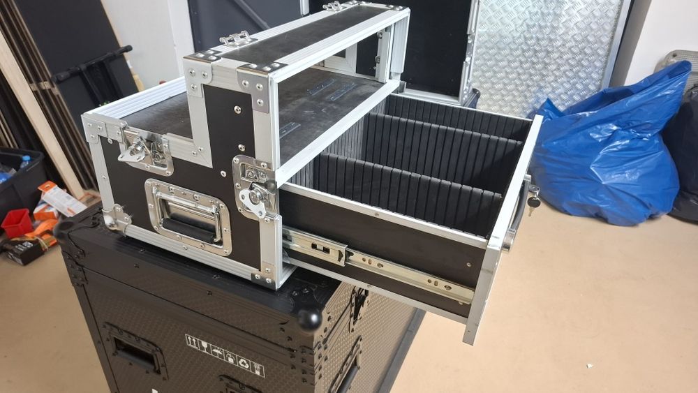 CASE rack 19 cali 3U/7U w tym  szuflada