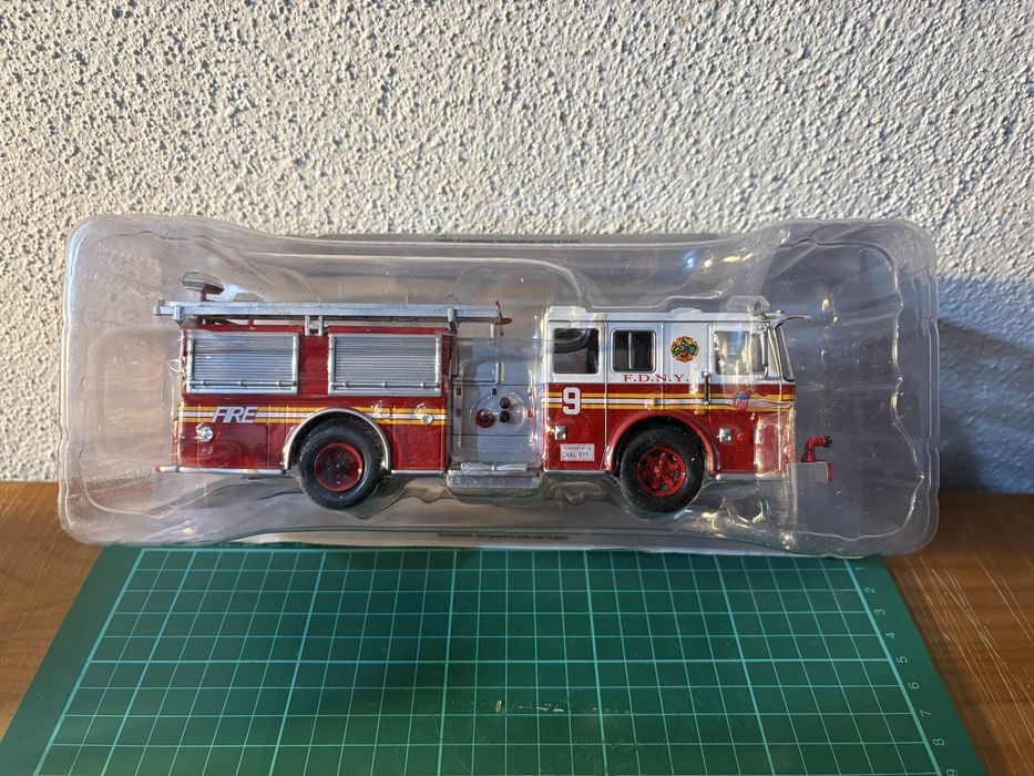 Miniaturas Veículos de Bombeiros à Escala 1/43 Novos