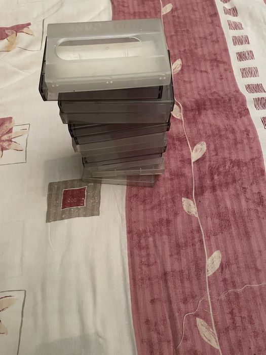 Pudełka na kasety magnetofonowe